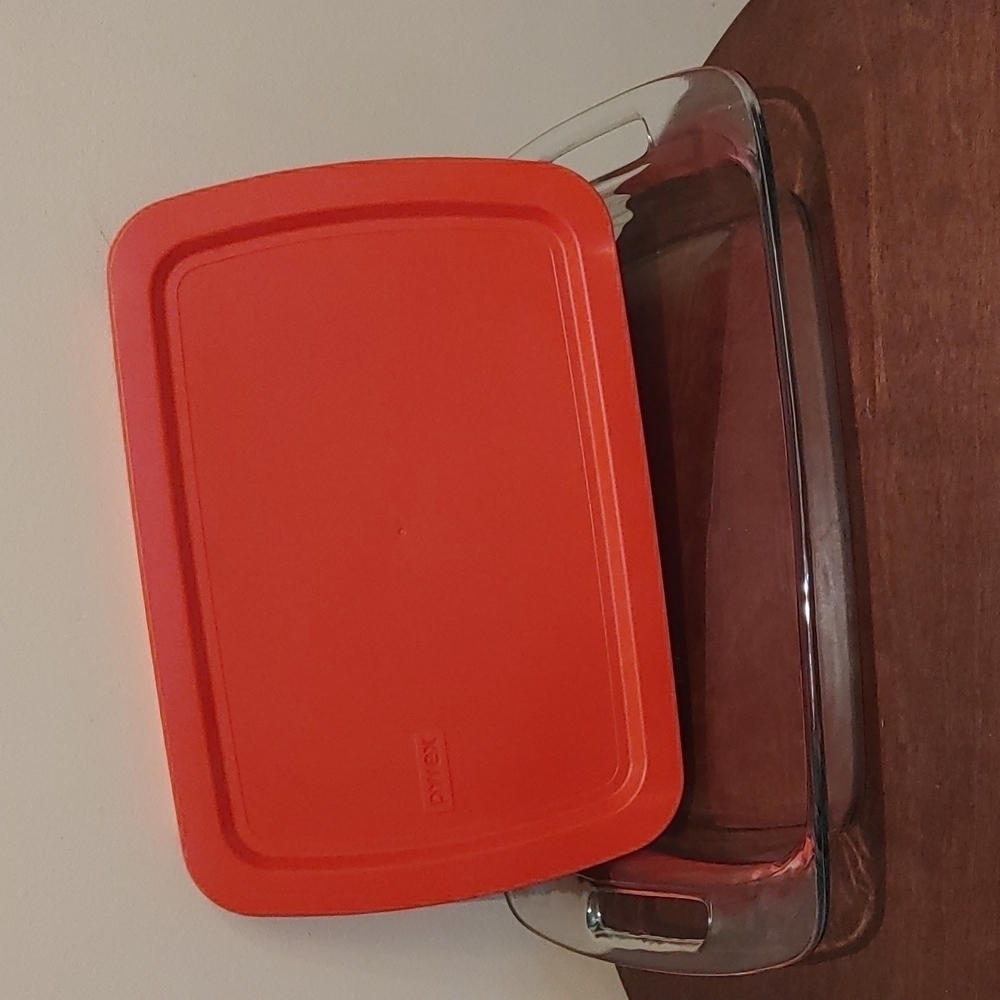 Pyrex Easy Grab 2-Piece‎ 3-Qt Oblong, With Cover